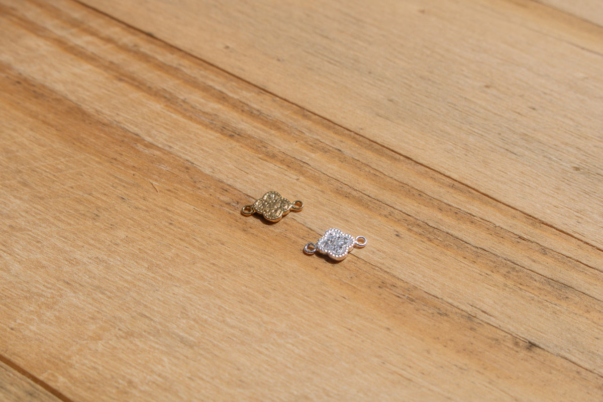 Stamped Clover Connector