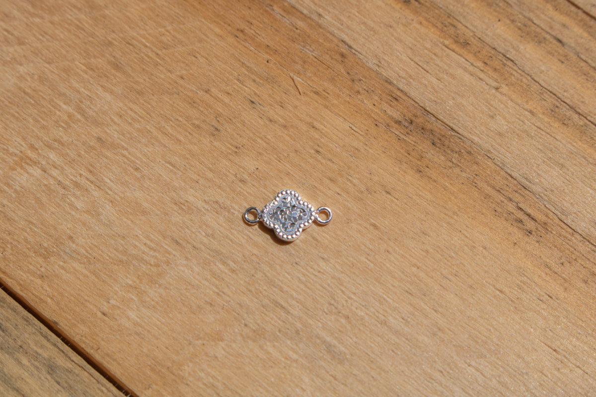 Stamped Clover Connector